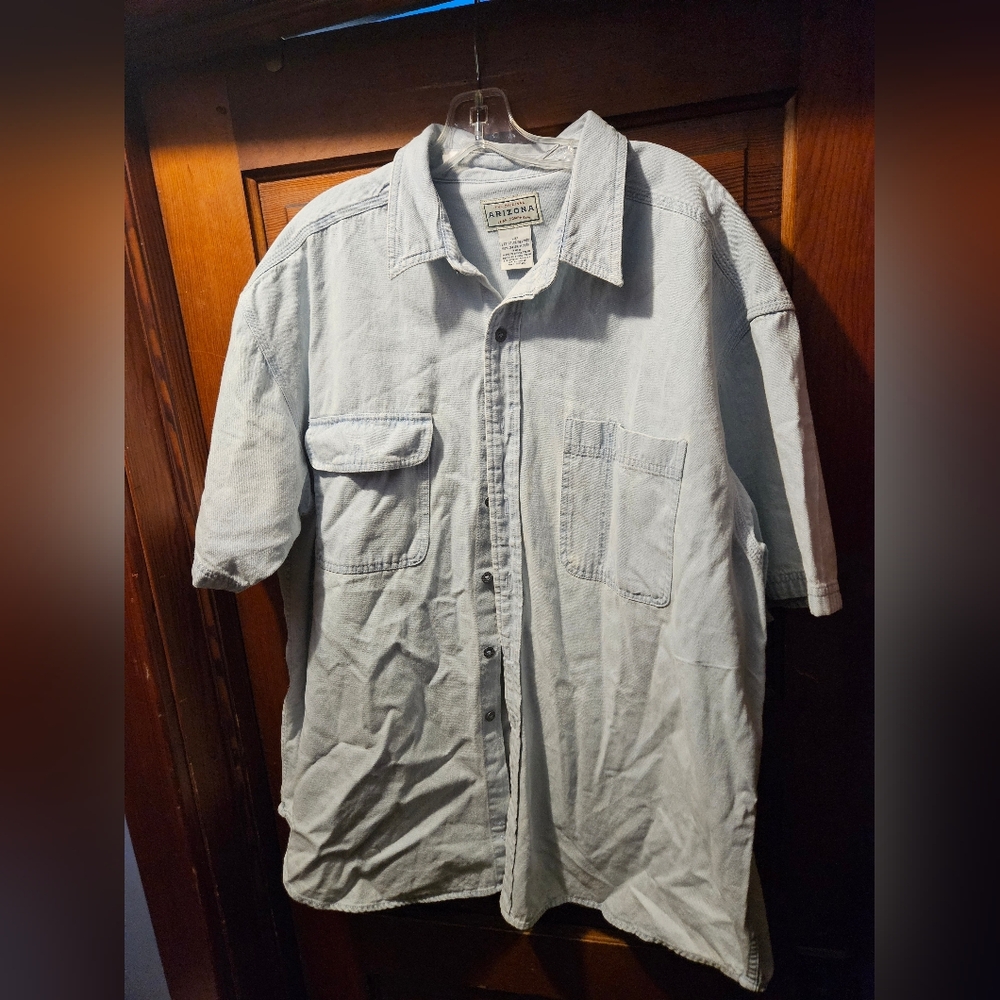 Vintage 90's Arizona Men's Light Blue Denim Short Sleeve Shirt